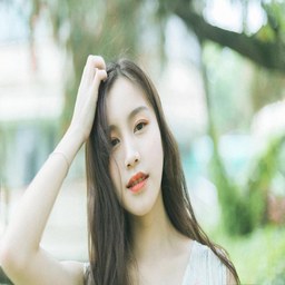 探索影视文化中的现象:两个奶被揉得又硬又翘的深入解读