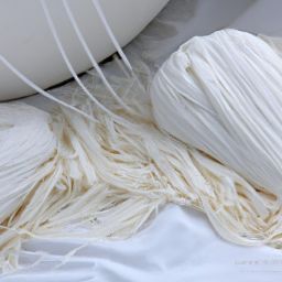 甘雨白水流淌了一地：探索其背后的故事与未来展望